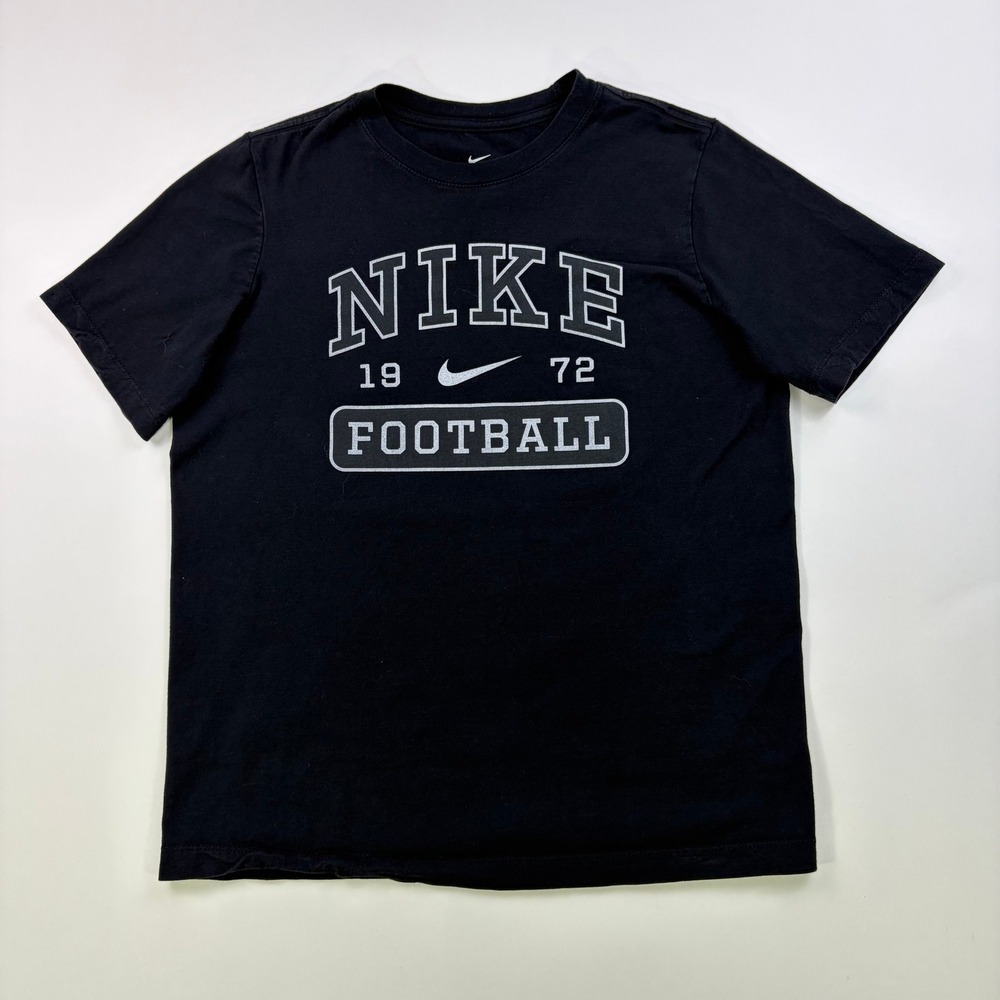 Nike Football Graphic T-Shirt Boys XL Black 1972 Swoosh Logo Short Sleeve Tee